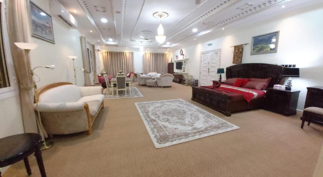 Sur Bandar Al Ayjah Hotel Apartments Exteriér fotografie