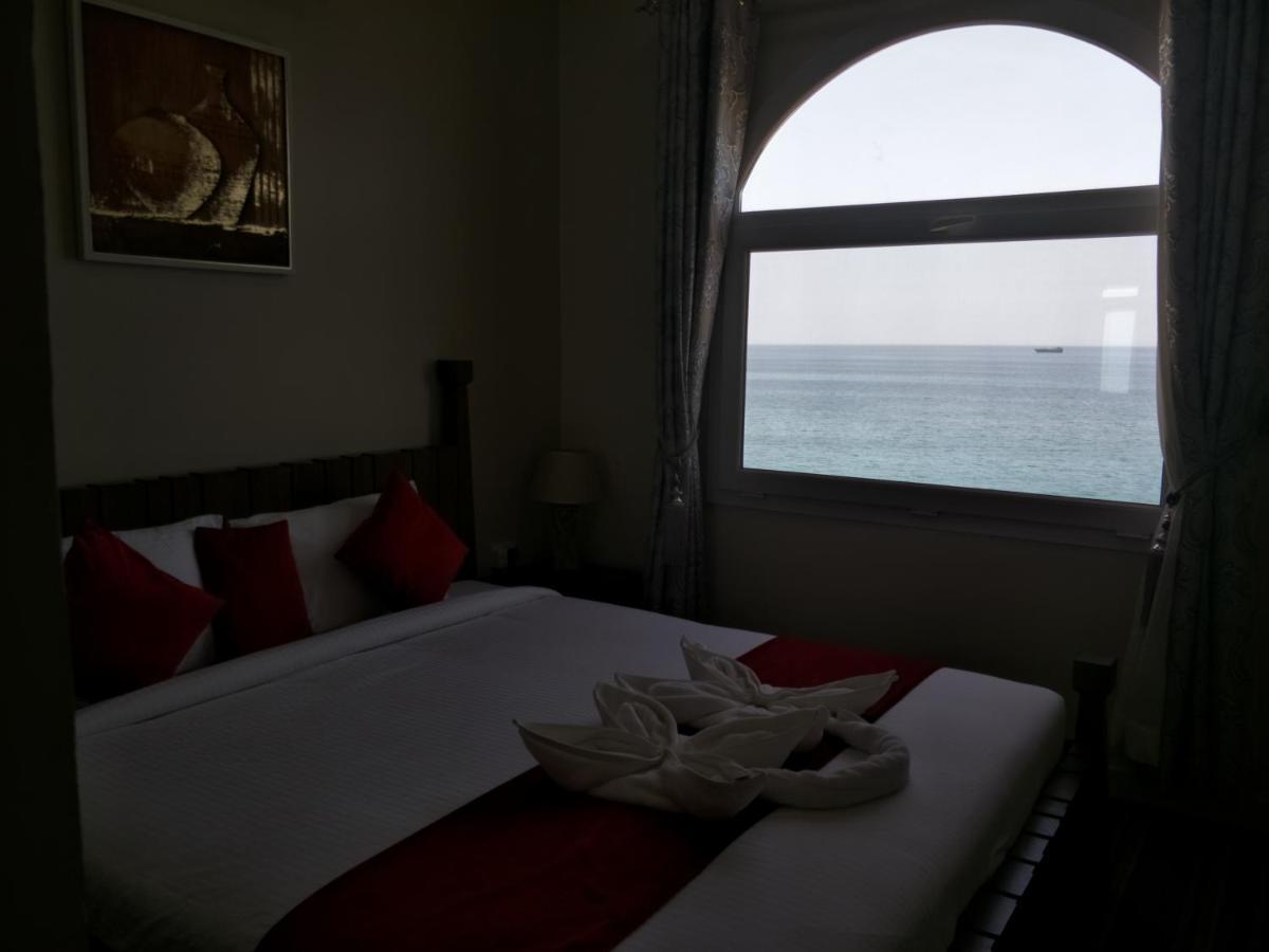 Sur Bandar Al Ayjah Hotel Apartments Exteriér fotografie