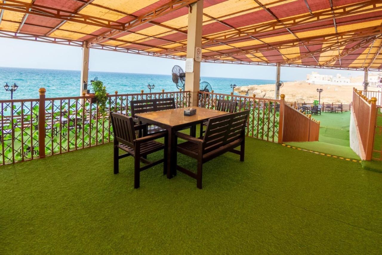 Sur Bandar Al Ayjah Hotel Apartments Exteriér fotografie