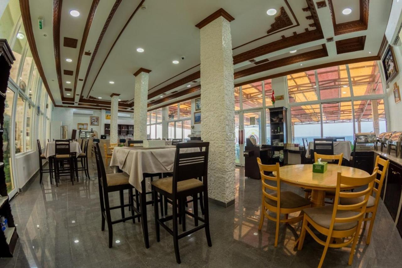 Sur Bandar Al Ayjah Hotel Apartments Exteriér fotografie