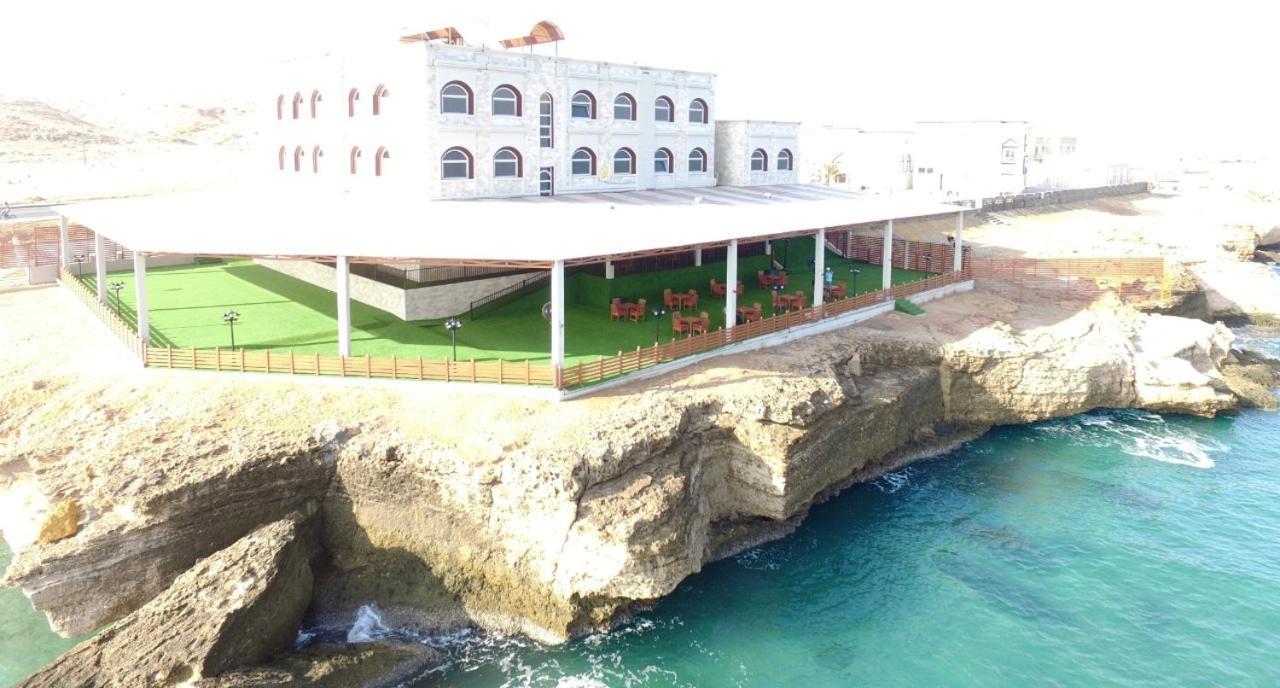 Sur Bandar Al Ayjah Hotel Apartments Exteriér fotografie