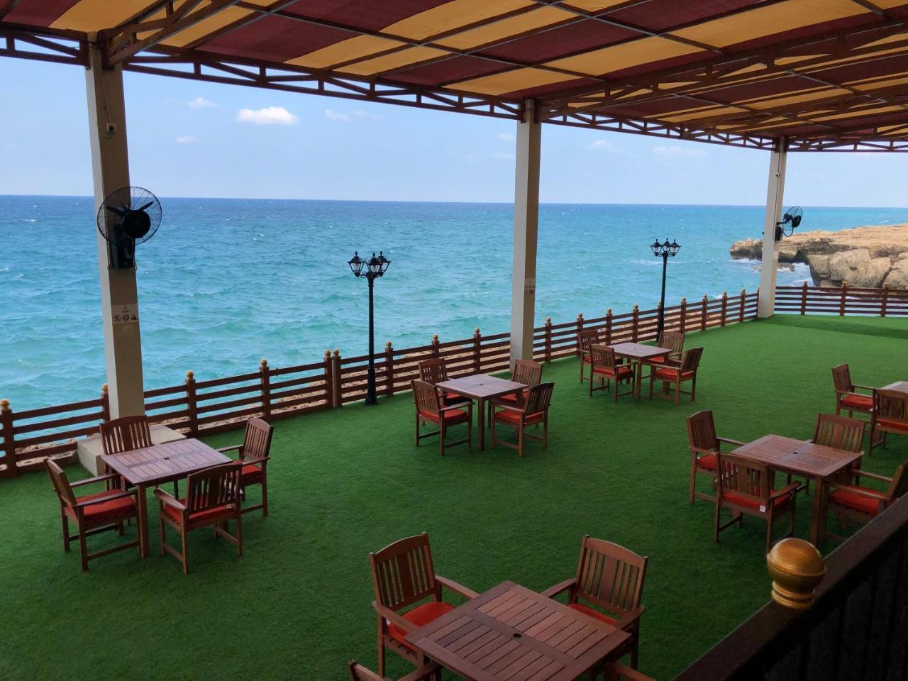 Sur Bandar Al Ayjah Hotel Apartments Exteriér fotografie