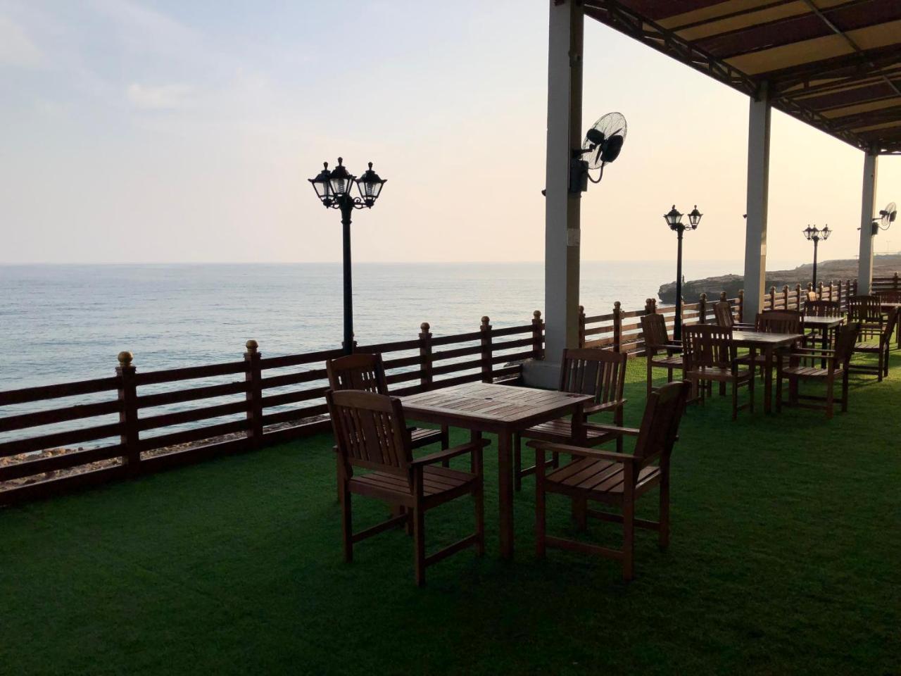 Sur Bandar Al Ayjah Hotel Apartments Exteriér fotografie