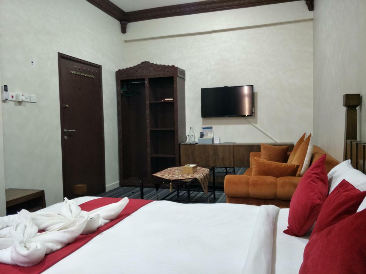 Sur Bandar Al Ayjah Hotel Apartments Exteriér fotografie