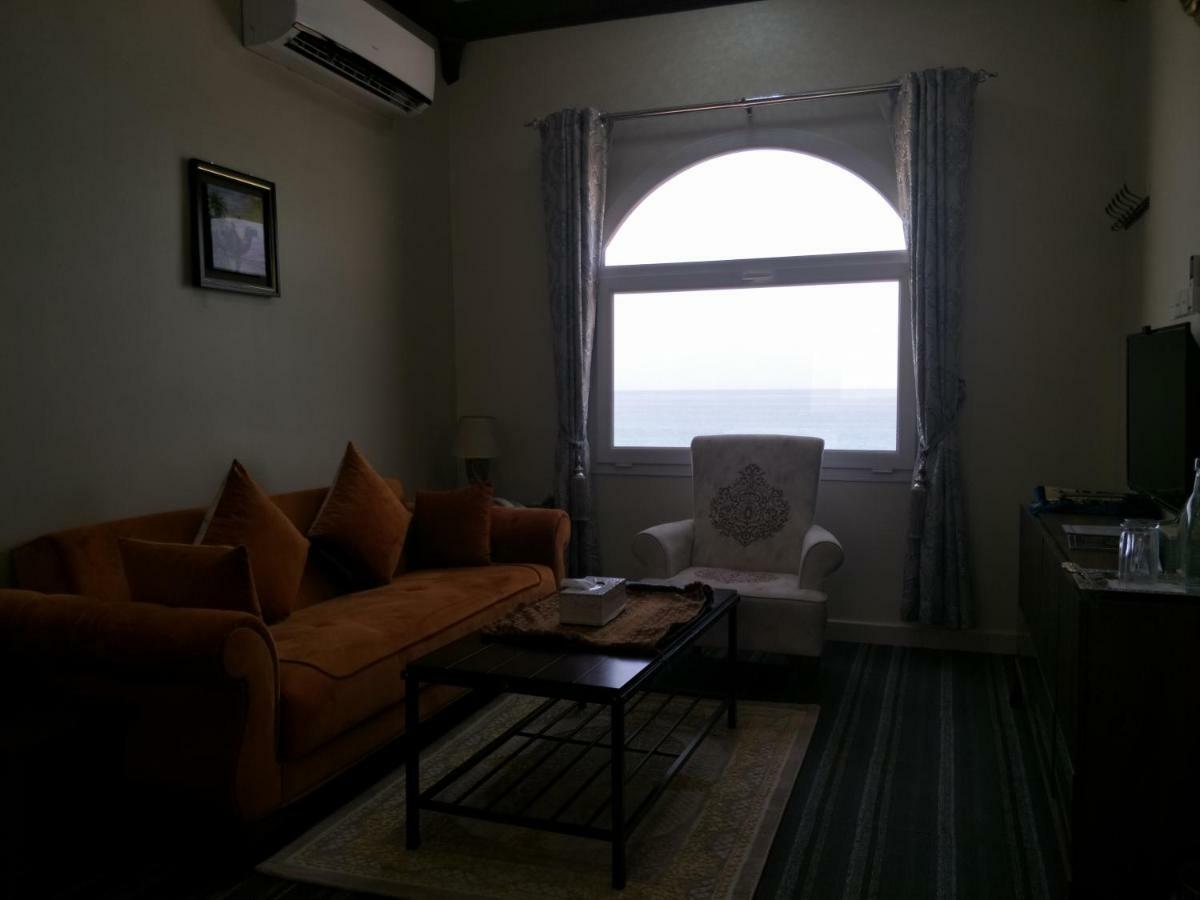 Sur Bandar Al Ayjah Hotel Apartments Exteriér fotografie