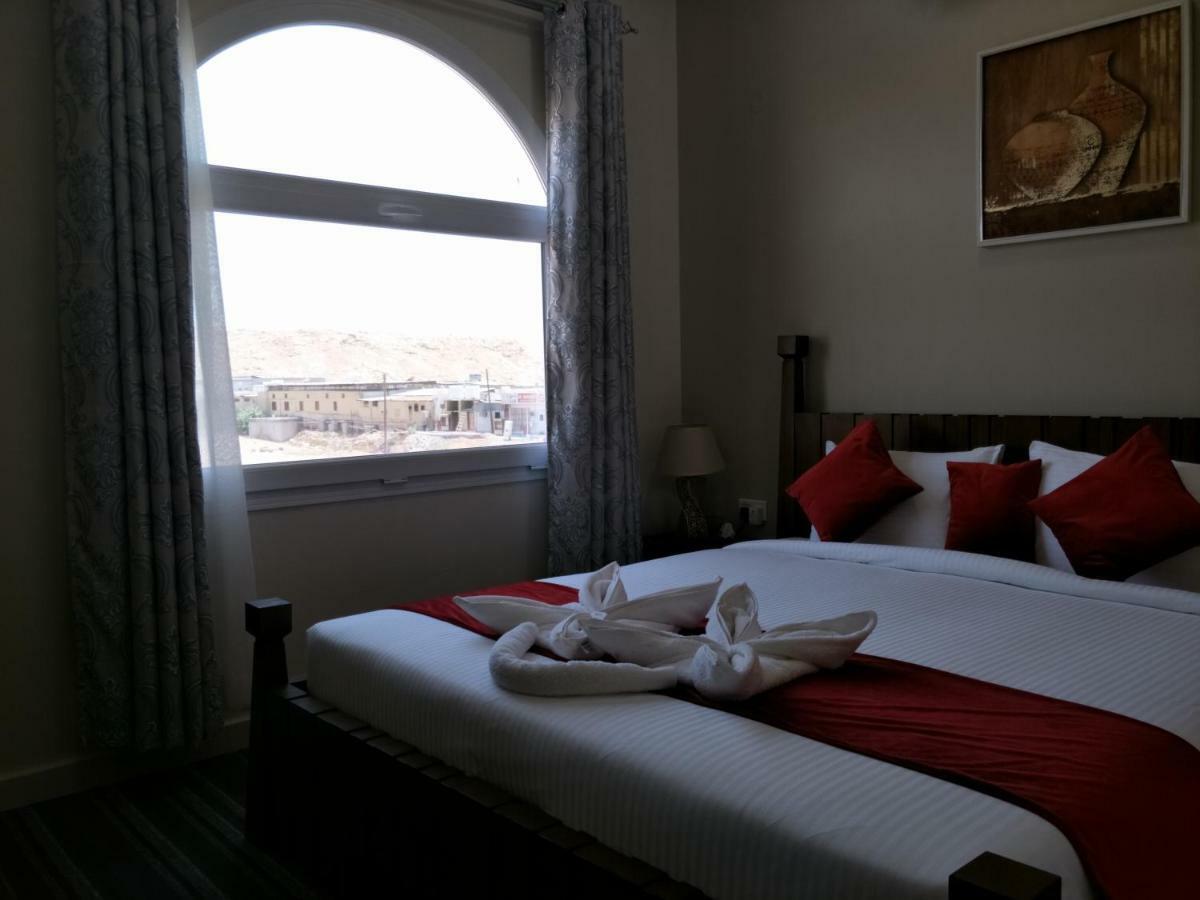 Sur Bandar Al Ayjah Hotel Apartments Exteriér fotografie
