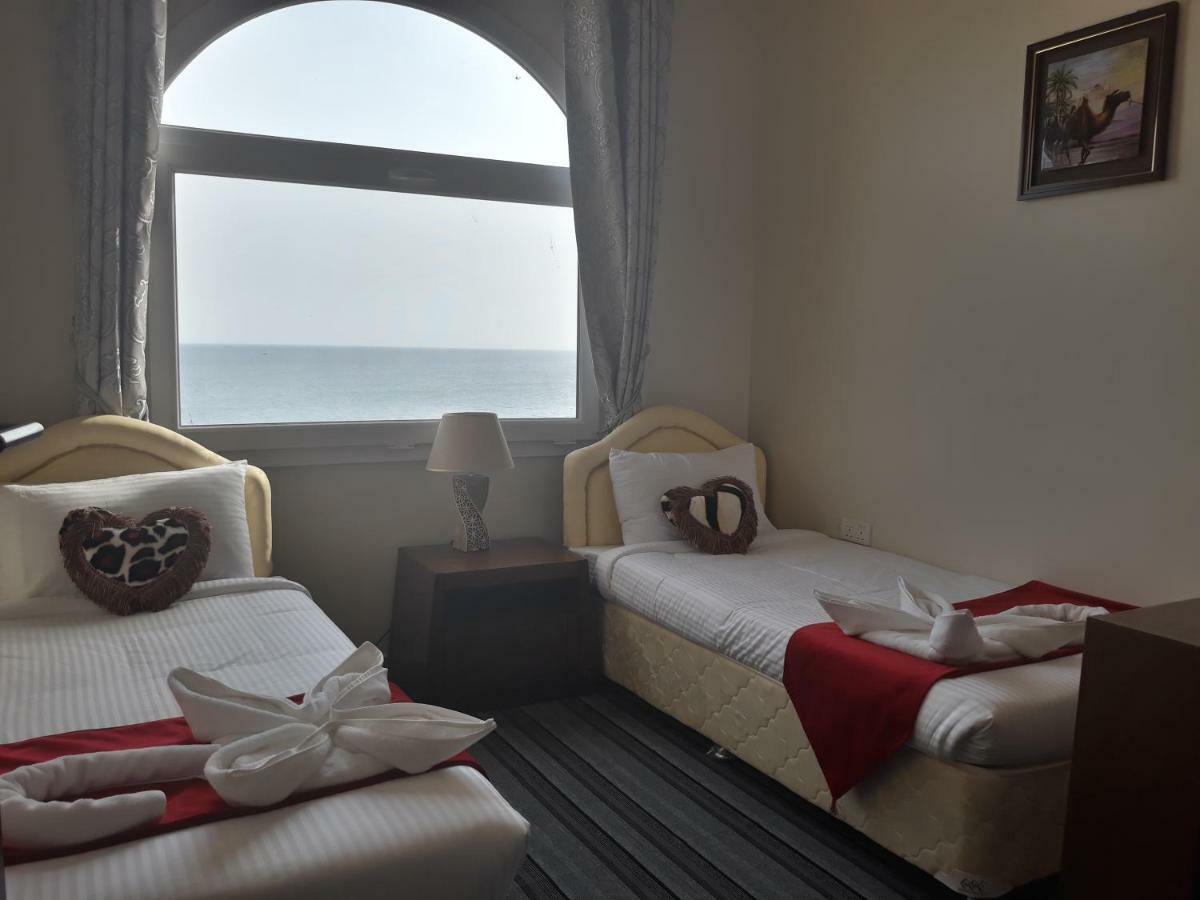 Sur Bandar Al Ayjah Hotel Apartments Exteriér fotografie