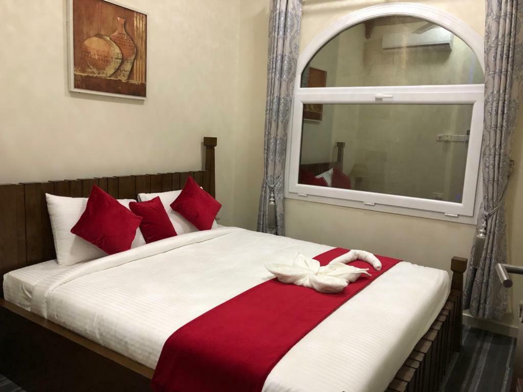 Sur Bandar Al Ayjah Hotel Apartments Exteriér fotografie